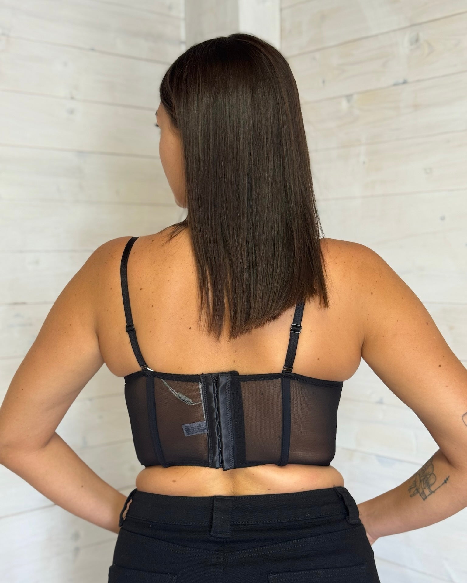 Top Thania Nero