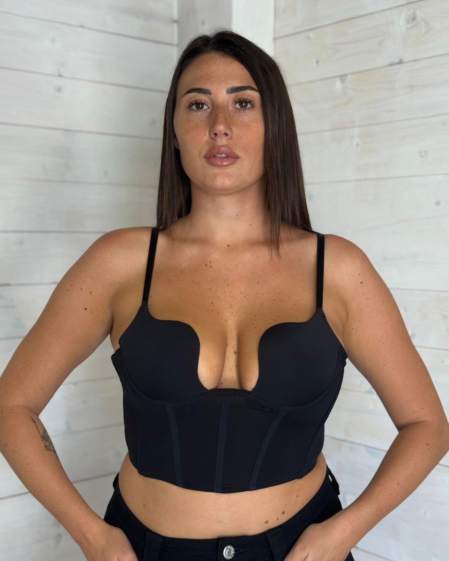Top Thania Nero