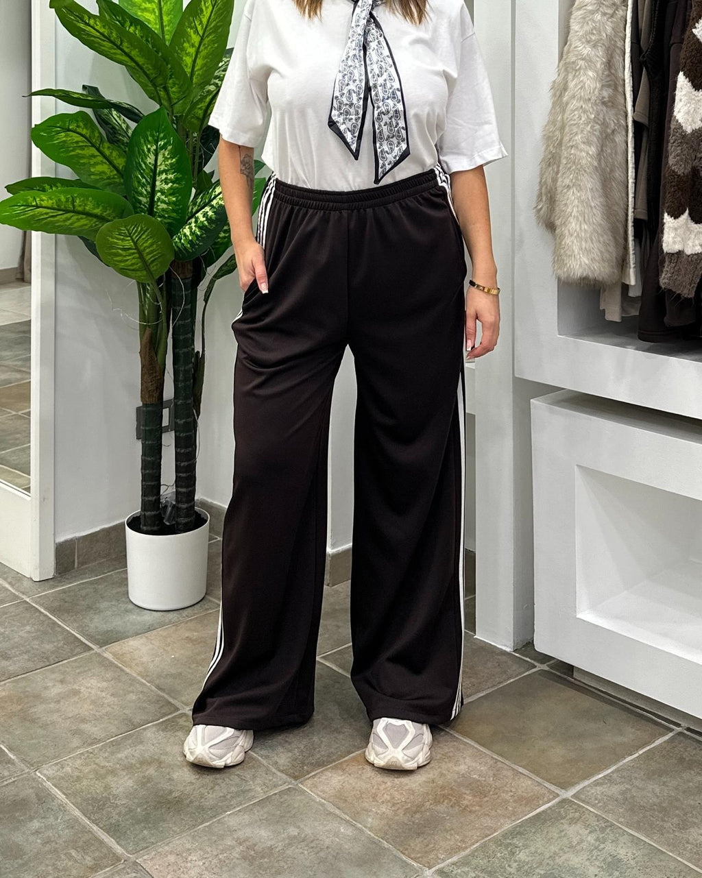 Pantalone Mod. Adidas Marrone/Bianco